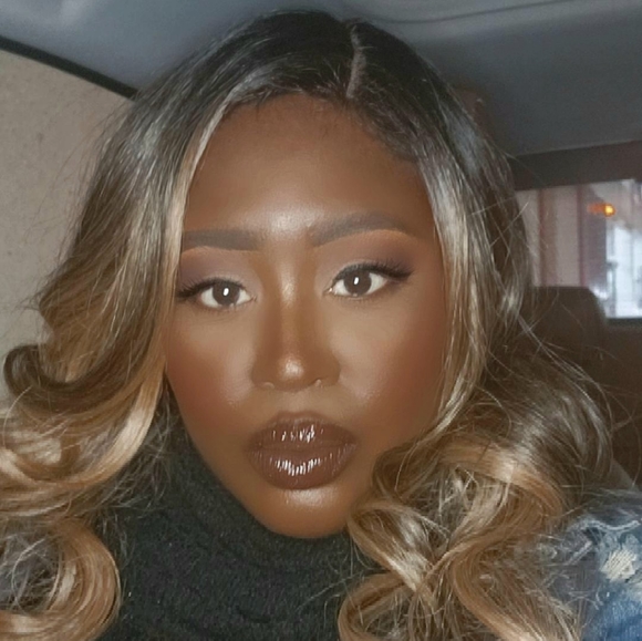 Freetress Equal Synthetic Wig: Valentino in the color 🔥Hot Choco☕️ - Picture 5 of 8